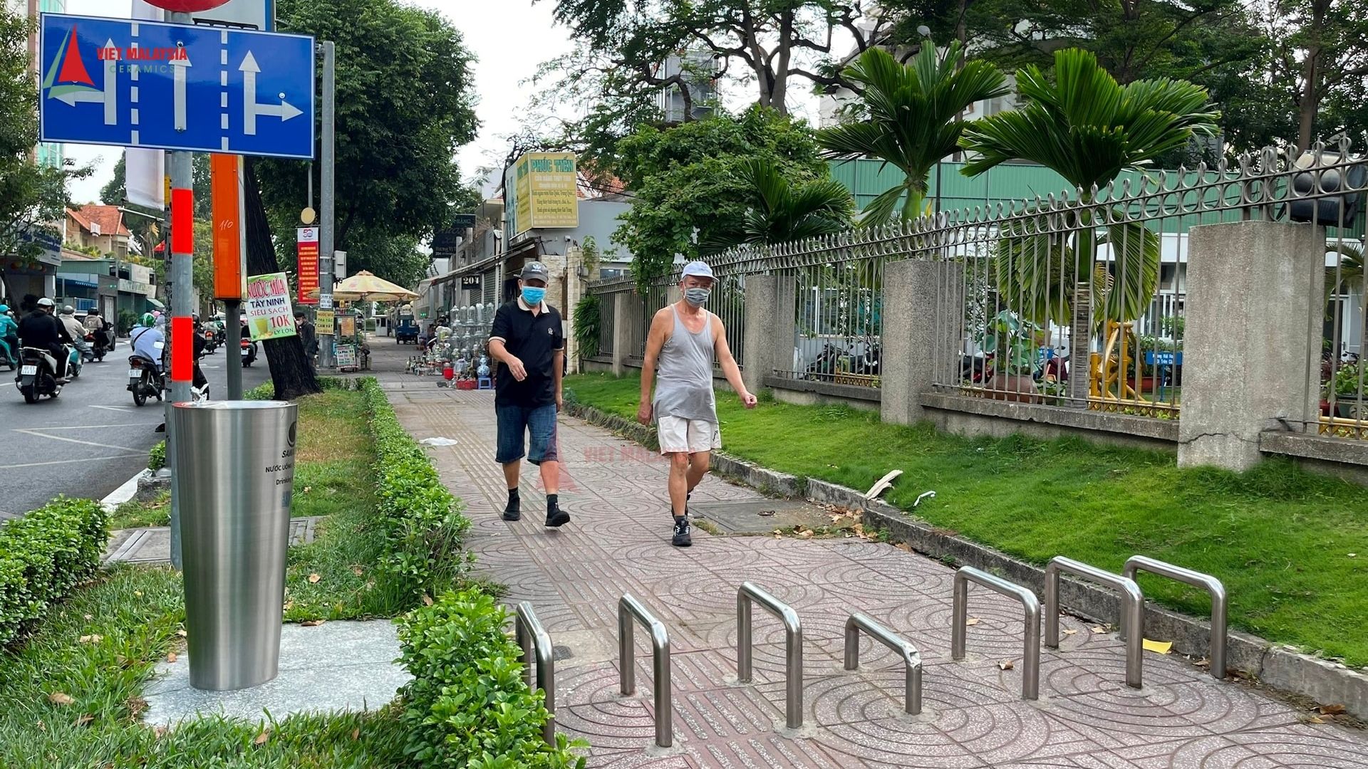 Gạch terrazzo lát vỉa hè.